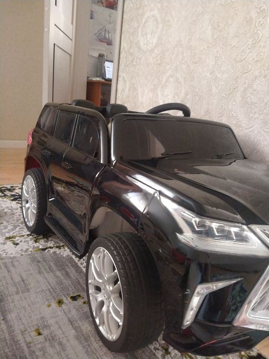Детская машина совсем новая