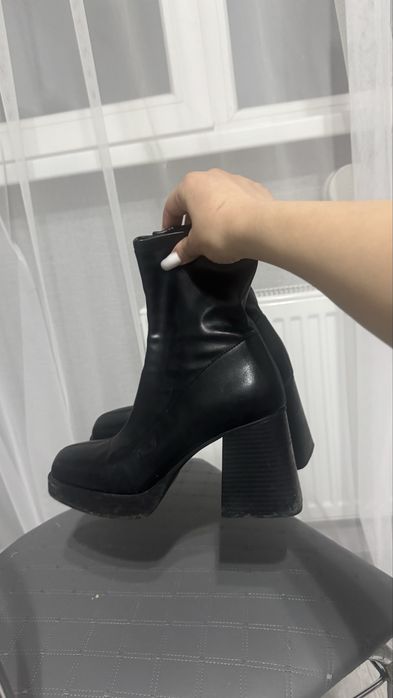 Женская обувь,платья