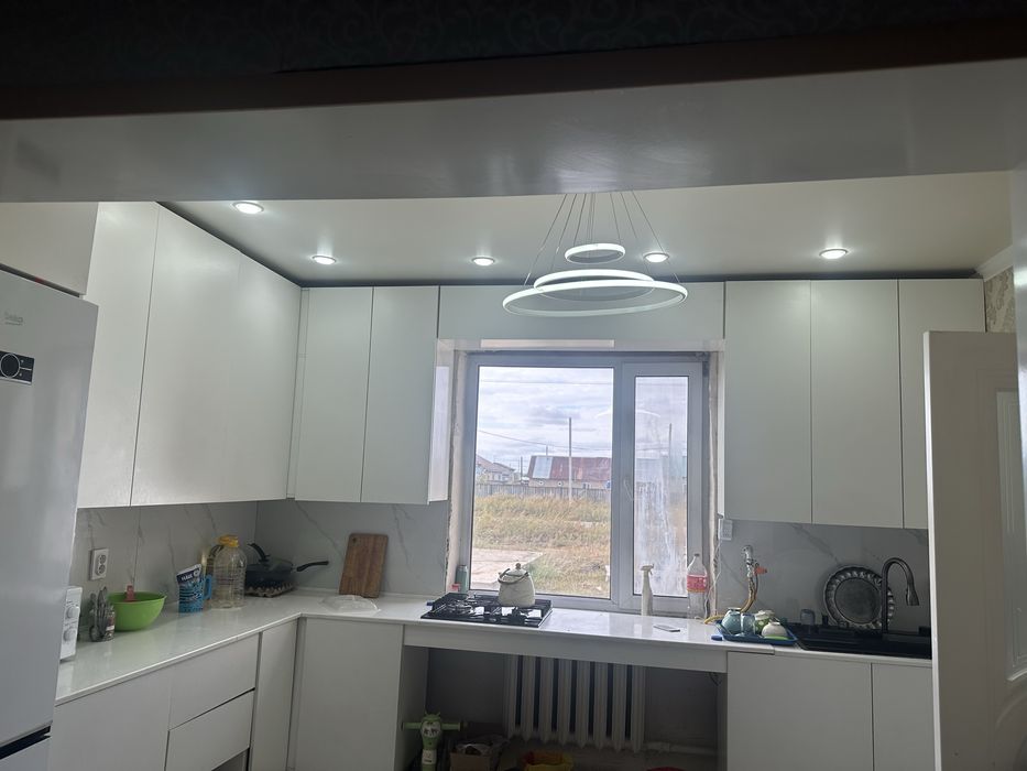 Коянды ауылында улкен уй сатылады газ орнатылган.