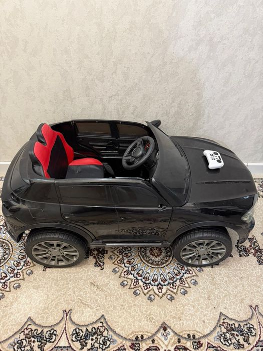 Продам детский электромобиль в марке мерседес