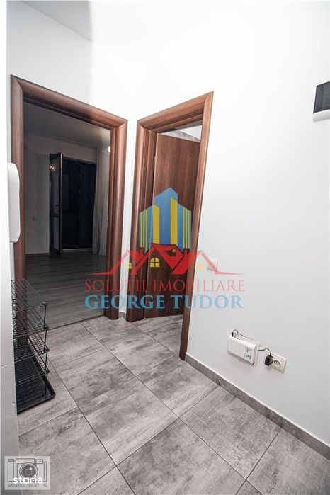 Apartament 2 camere total decomandat + parcare privata, Str. Acvilei 4
