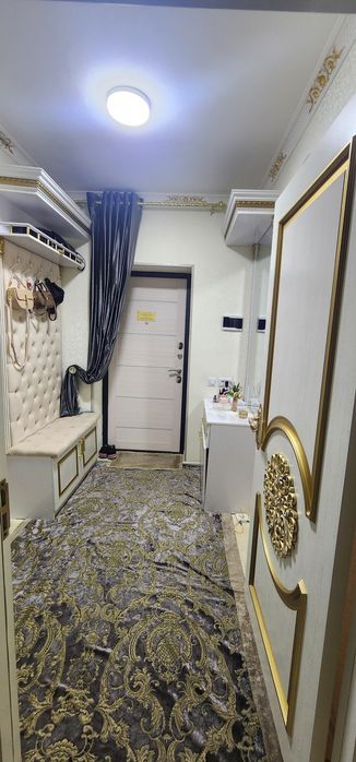 Продаётся квартира 4 комнатная