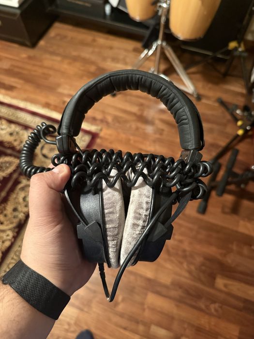 Продам Наушники BEYERDYNAMIC DT 990 PRO 250