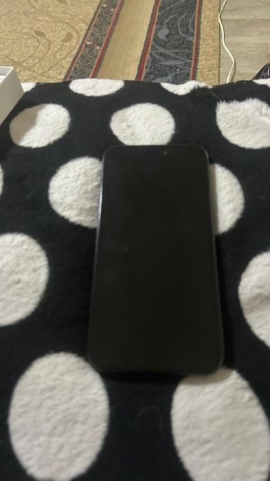 Продаю телефон айфон