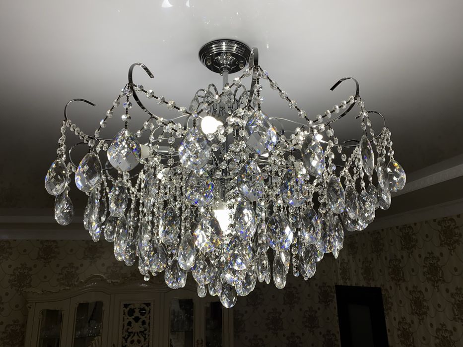 Люстра в отличном состоянии