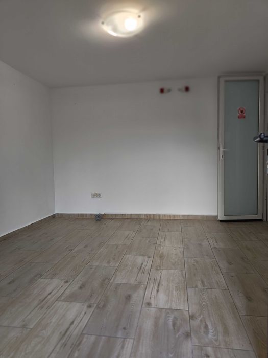 Baneasa - Sisesti stradal, spatiu de inchiriat