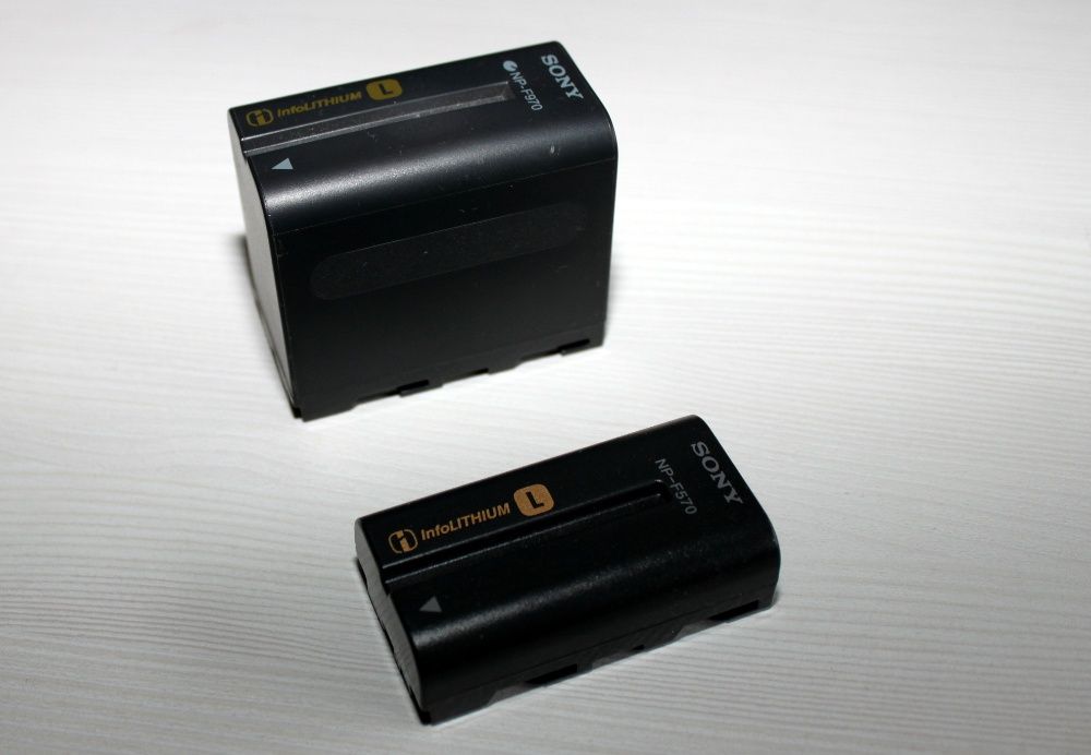 не използвана дигитална видео камера Сони с пълен комплект принадлежн