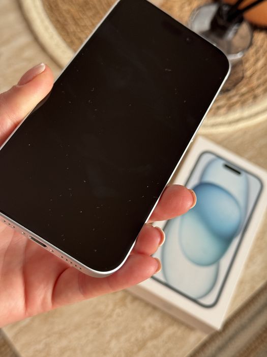 Iphone 15 128GB неразличим от нов