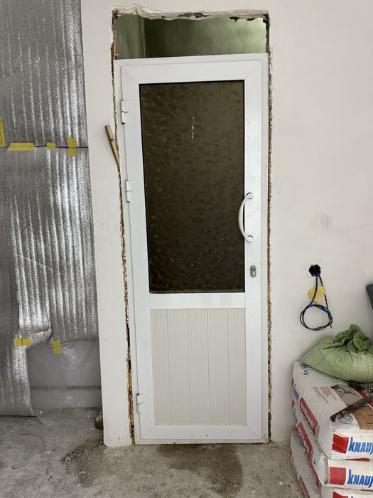 Mdf 2 eshik 2 ta akfa eshik B/U lekin ishlatilinmagan yengi