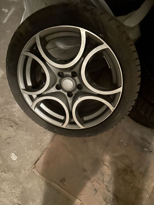 Продам зимние шины в комплекте с дисками