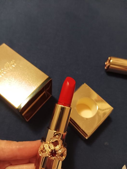 Памада , шикарное качество,корейская