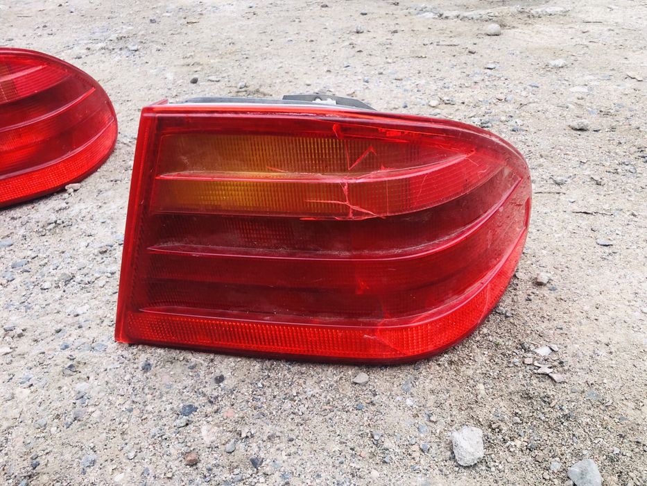 Задние фары на мерс