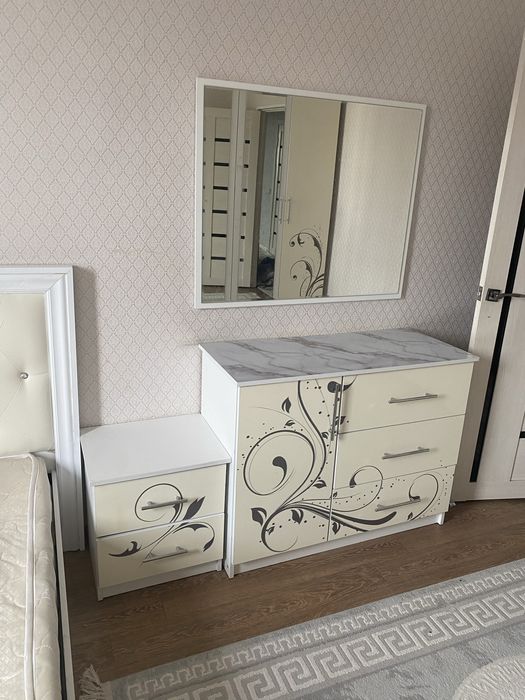 Спальный гарнитур