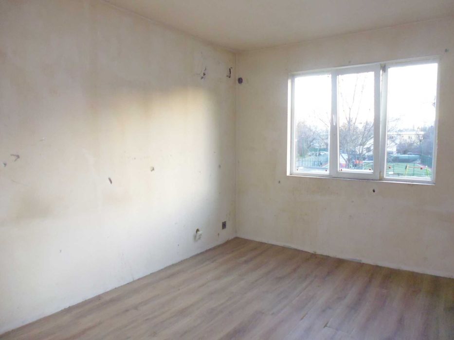 Двустаен апартамент, непреходен за продажба в ж.к.Надежда2, гр. София