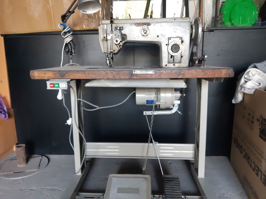 Продам швейную машину