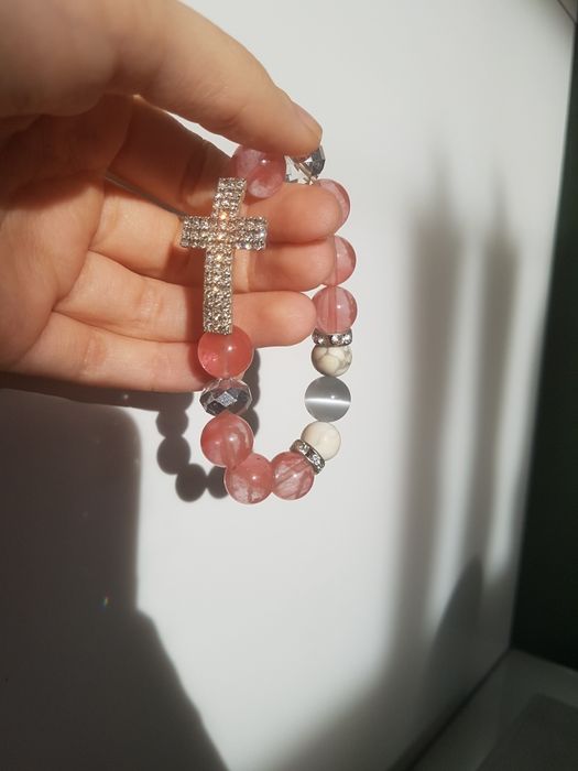 Гривни от естествени камъни - ръчна изработка