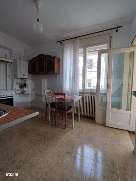 Apartament 2 camere, antreu spatios, 3 terase- una inchisa, garaj, zon