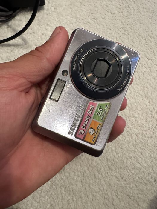 Aparat foto Samsung cu ora si data pe poxa