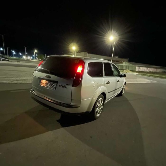 Dezmembrez sau vand intreg  Ford Focus 2