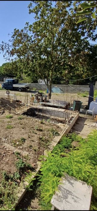 Teren 1800 mp + construcție + fundație | utilități | aproape A2