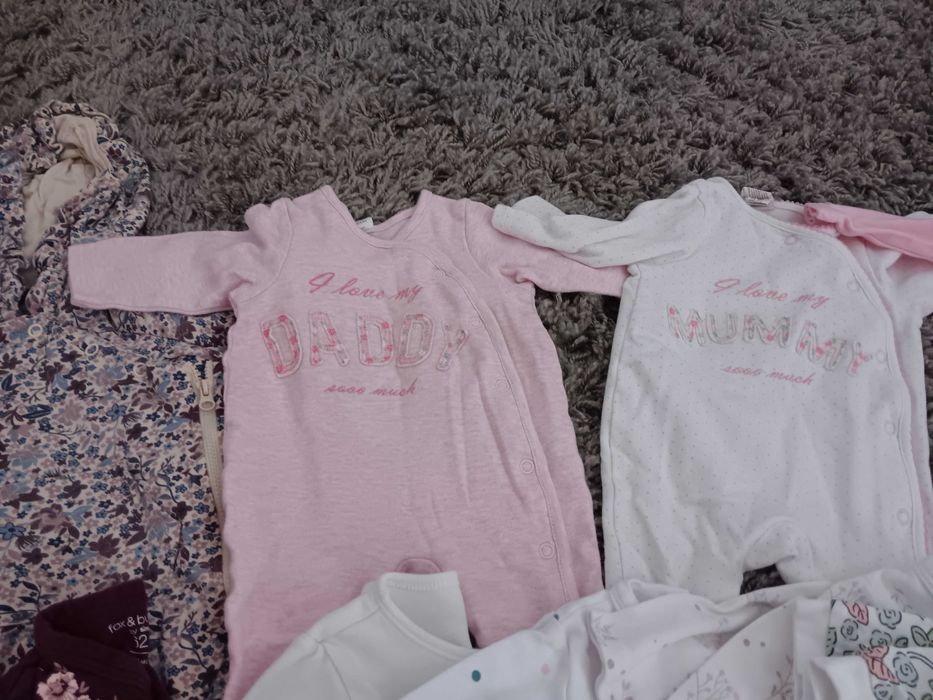 Голям лот бебешки дрешки и гнездо
