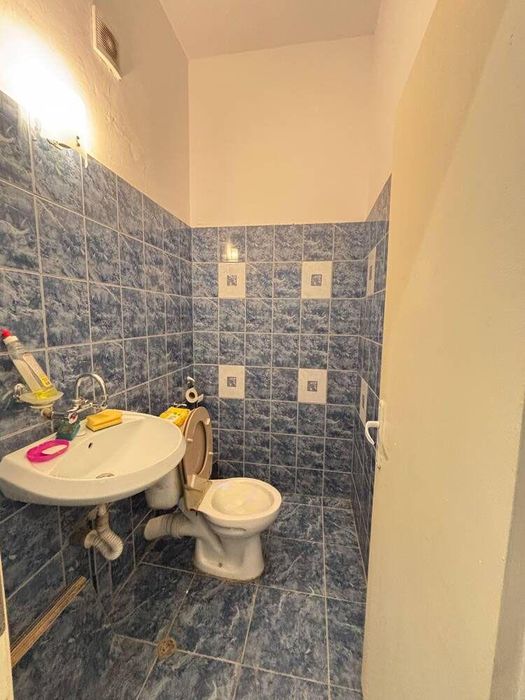 Дава се под наем Магазин в Бургас, Меден рудник - зона А - 55 кв.м за 255 € - Снимка #2