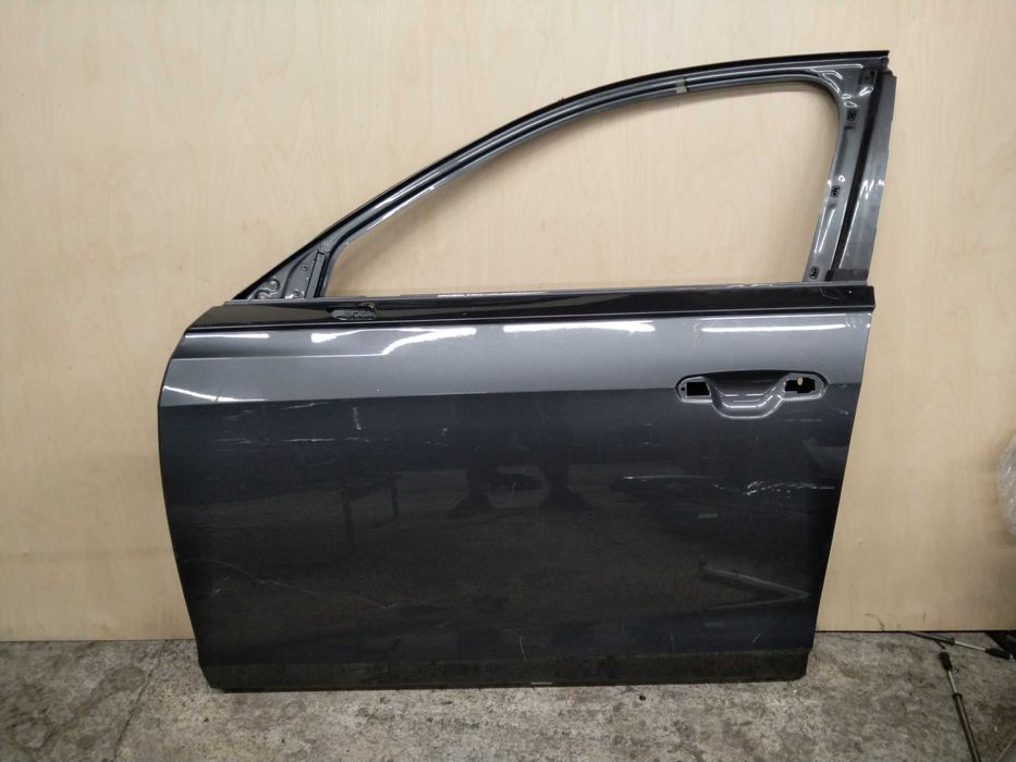 Врата предна лява за Audi A8 S8 2019 година