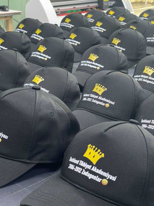 Кепки и футболки с вашим логотипом