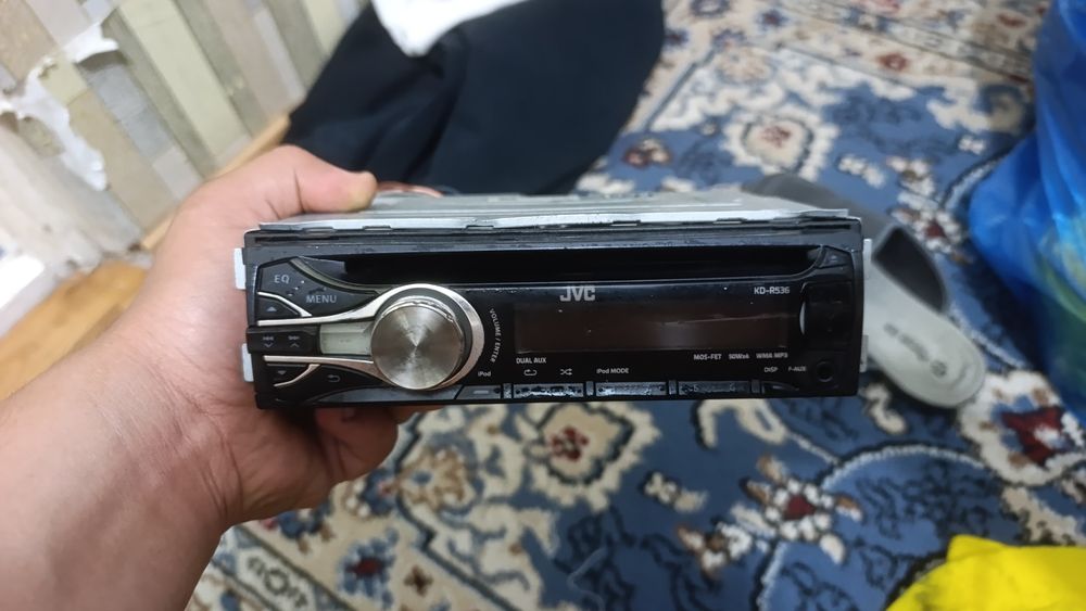 Оригинал магнитола JVC и Буфер