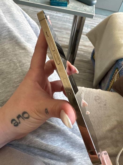 Iphone 12 PRO max Бежов/Златен