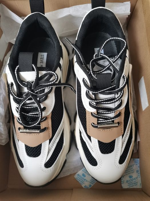 Сникърси Steve  Madden