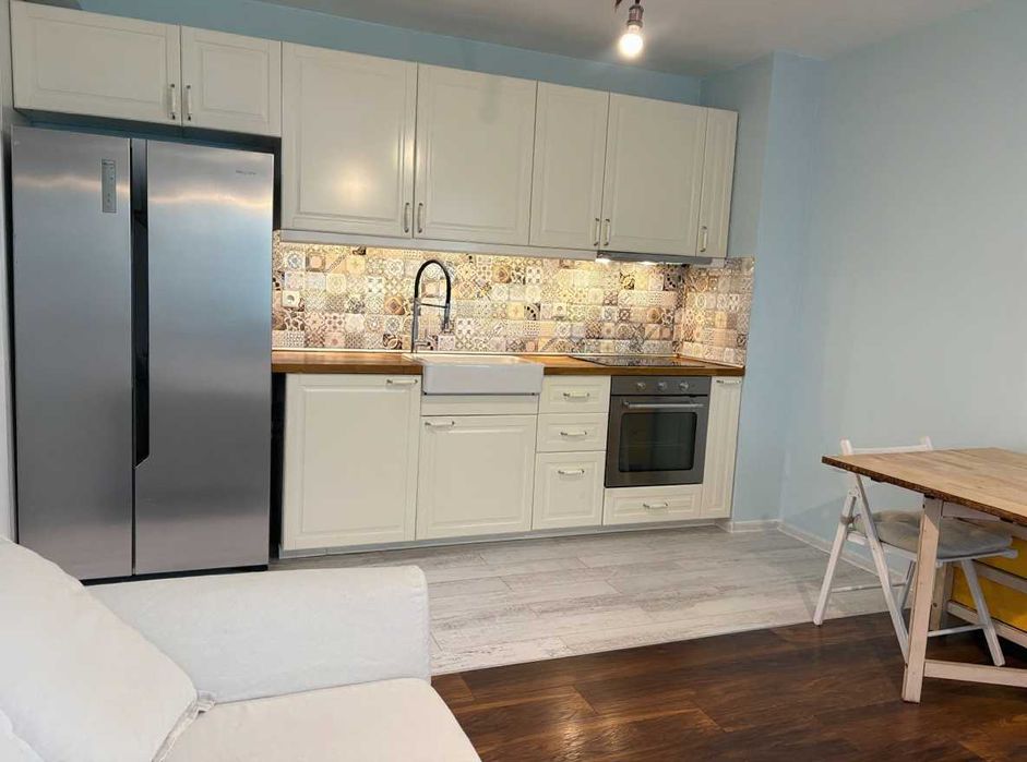 Дава се под наем Двустаен апартамент в София, Кръстова вада - 65 кв.м за 648.21 € - Снимка #1