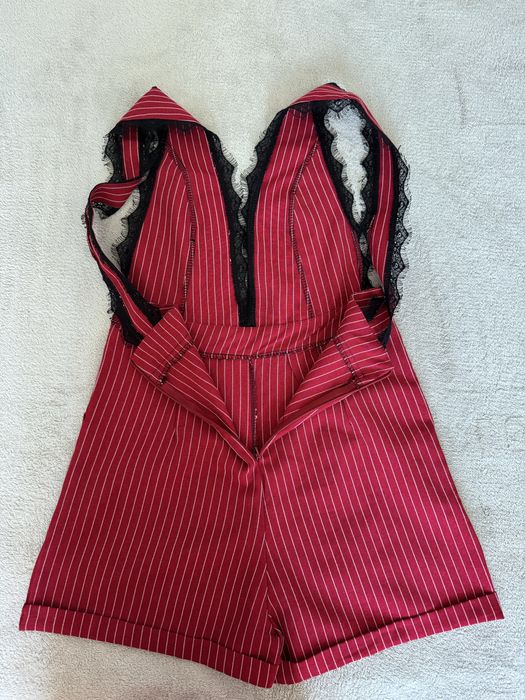 Къс червен сукман/гащериозн с дантела