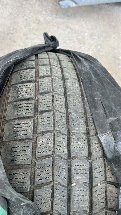 Продам комплект дисков с шинами на R17