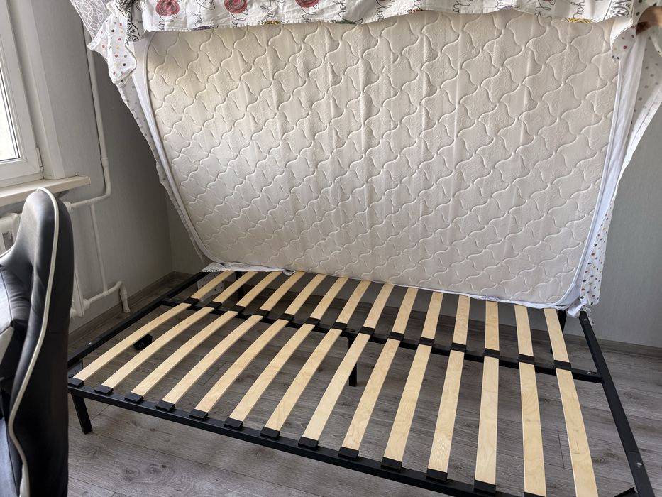Продам кровать 140/200