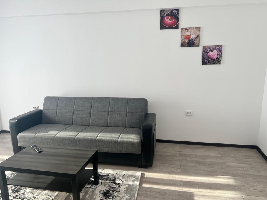 Inchiriez apartament mr 6 bloc nou