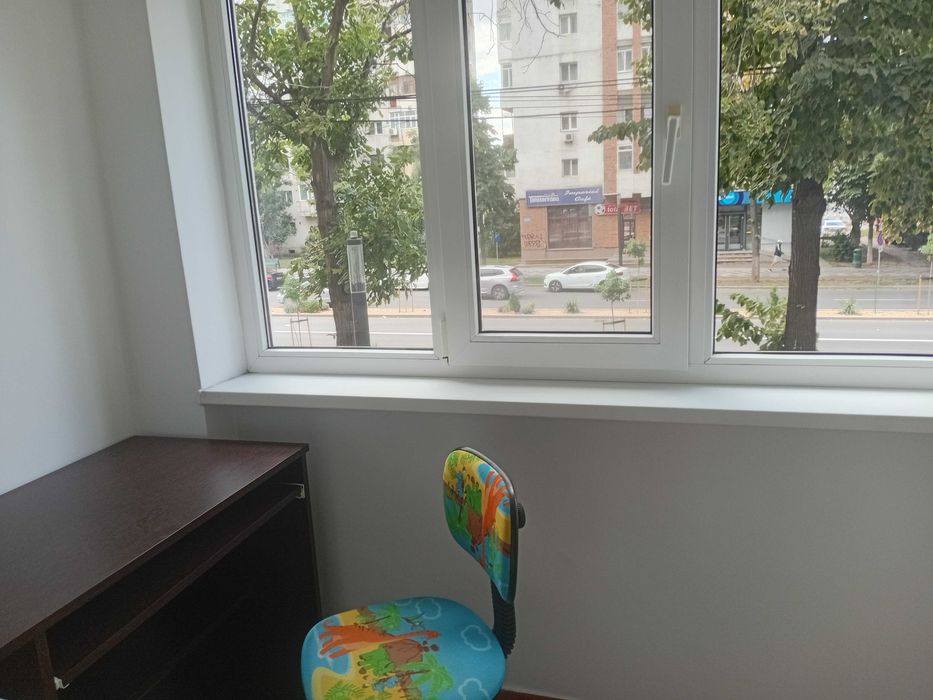 Inchiriez apartament