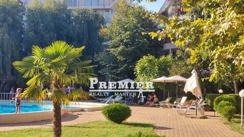 Продава се Двустаен апартамент в к.к. Слънчев бряг - 65 кв.м за 1277 €/кв.м - Снимка #12