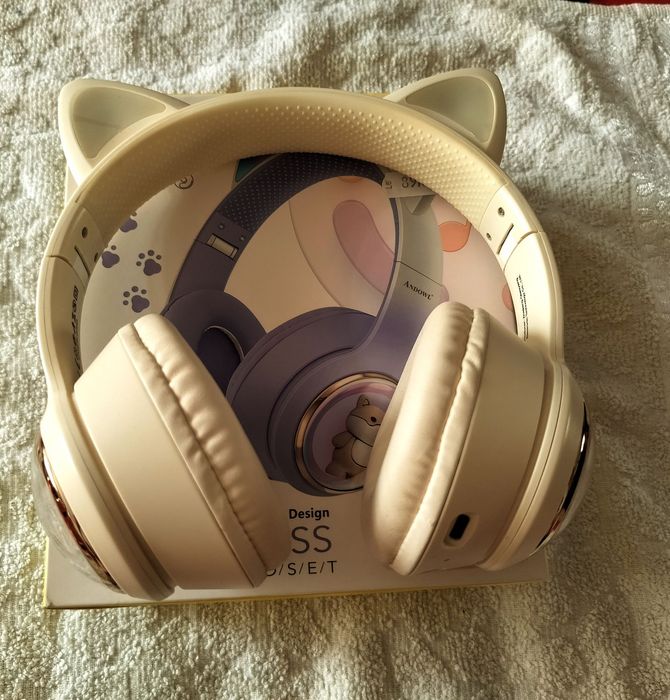 Căști audio wireless  cu urechiușe de  pisicuță