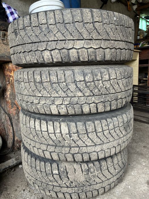 Продам зимние шины