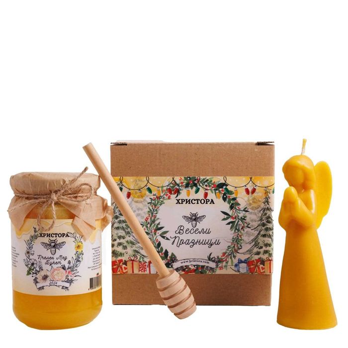 Коледни подаръчни кутии и свещи