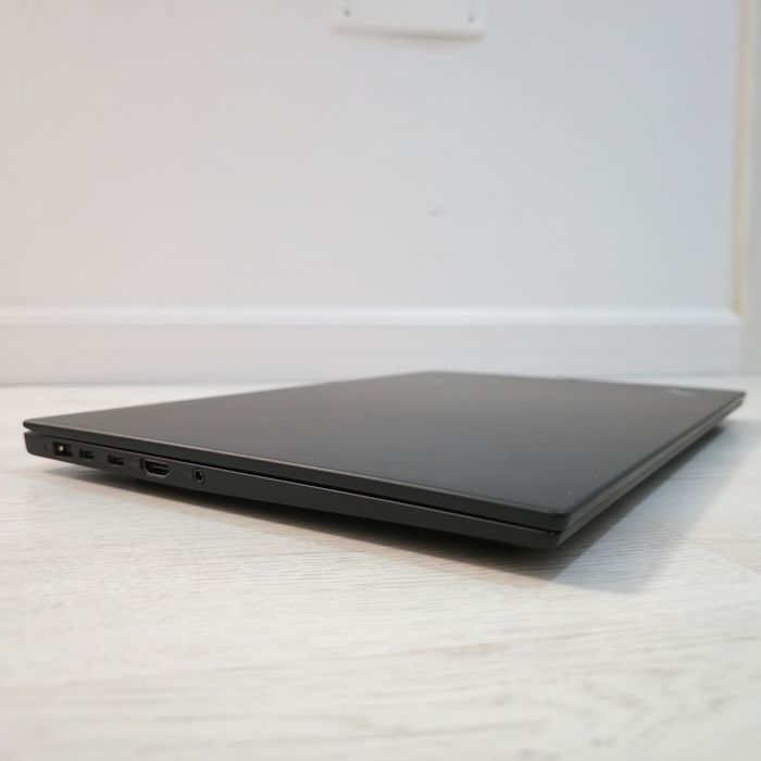 Vand Laptop Lenovo ThinkPad P1 Gen 3 I7 32 RAM 1TB SSD NVIDIA Rosu