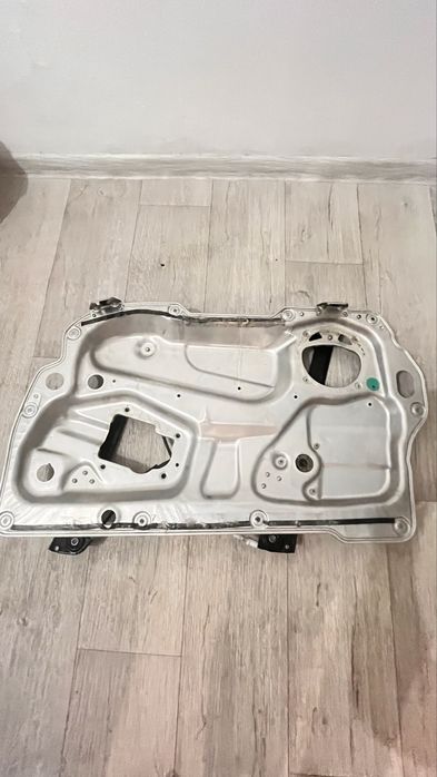 Стеклоподьемник в сборе от Бентли