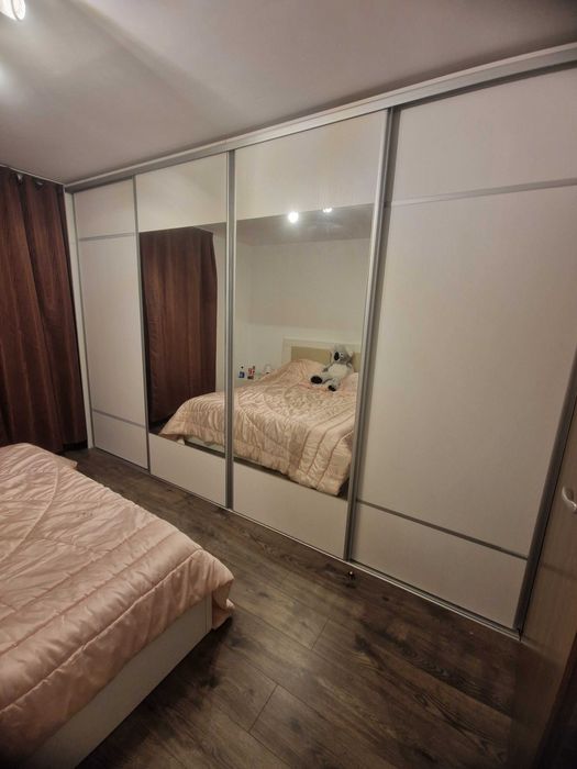 Vand apartament 3 camere