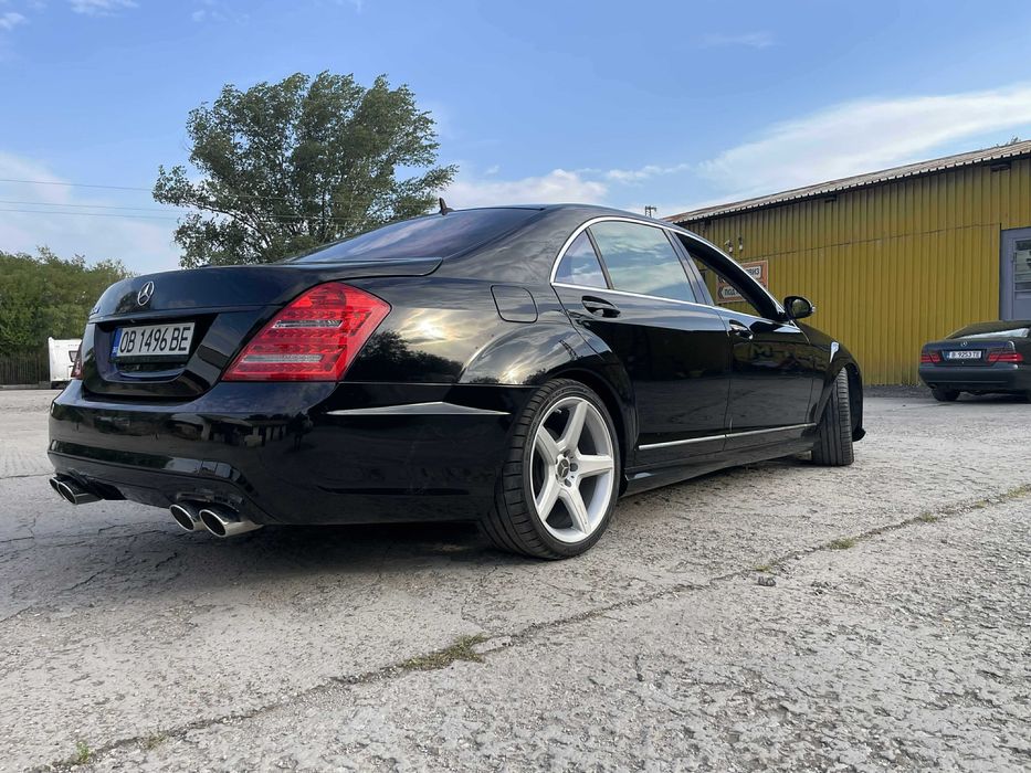 Mercedes-Benz S550