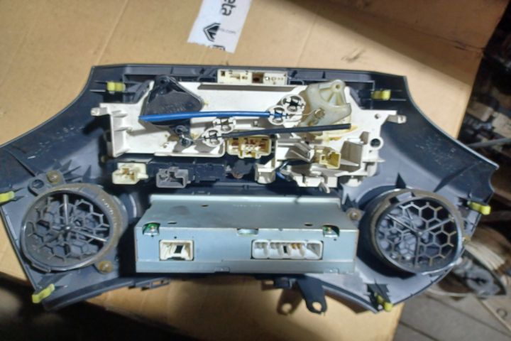 PANOU COMANDA 8611052140 Toyota Yaris XP130