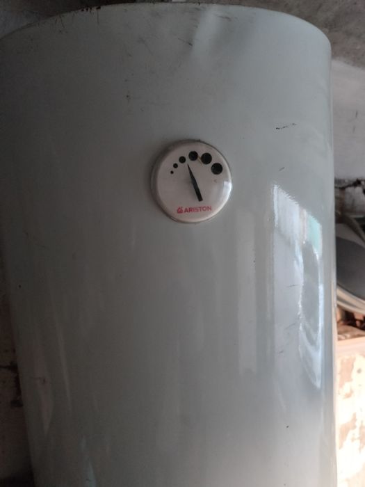 Продаётся Аристон 100 л