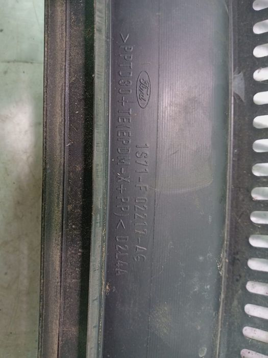 Grila stergatoare 1S71-F02217-AG Ford Mondeo MK3 [2000 - 2003] 2.0 td