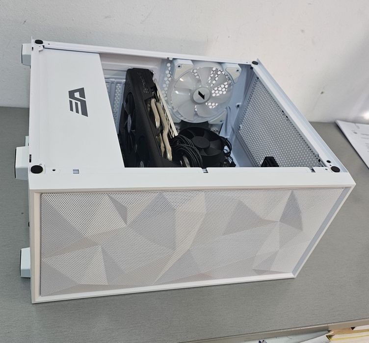 PC Gaming 1080P  i5 7400 /RX 580 /16GB / 250GB SSD / 1TB HDD