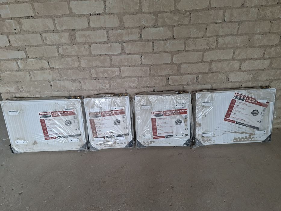 Продам стальные батареи Rommer